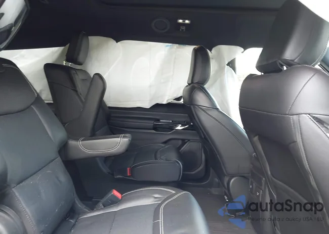 1FM5K8GC0NGA49367: 43093743