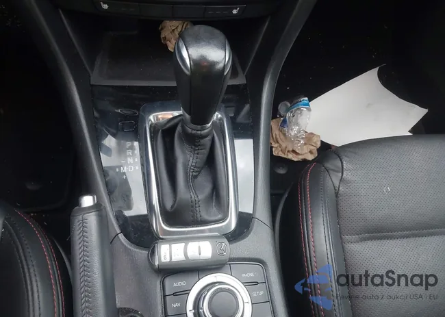 JM1GJ1W62F1169677: 43093853