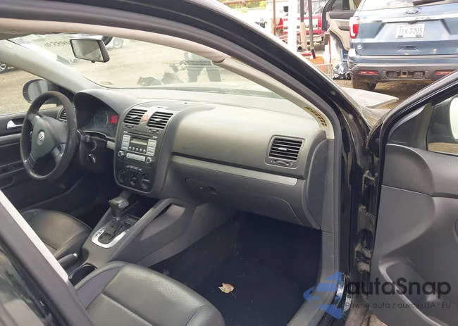 3VWEF71K17M061522: 43095536