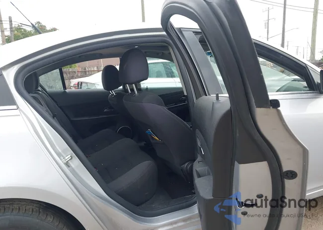 1G1PC5SB8E7410974: 43095018