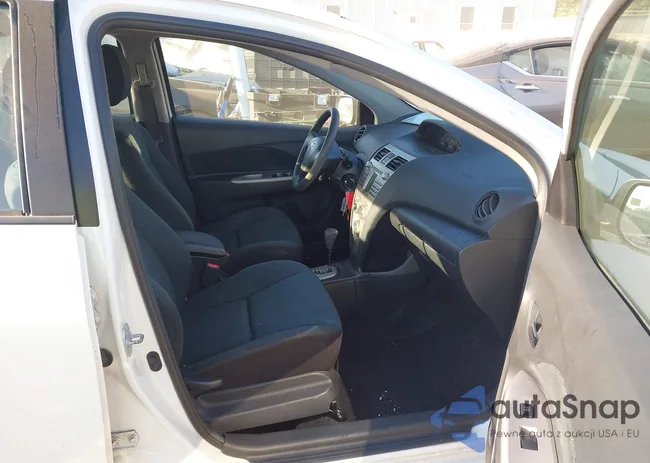 JTDBT4K36A1379466: 43095036