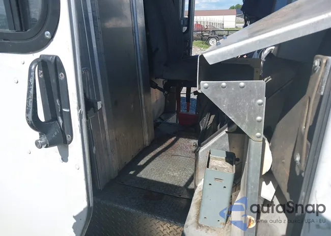 1FC2E3KL4BDA55260: 43095128