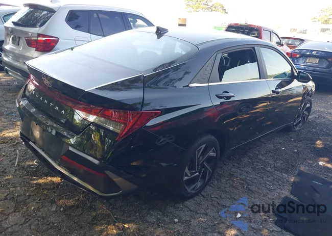 KMHLS4DG0RU780881: 43096131