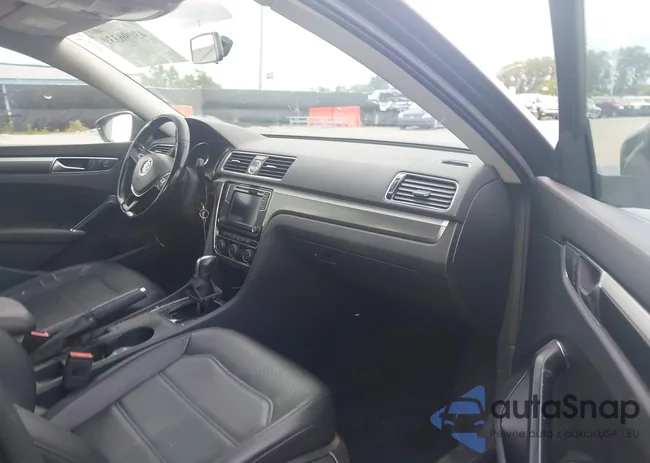 1VWDT7A33HC080332: 43096339