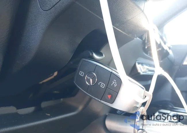 W1N4N4HB3PJ525468: 43096344