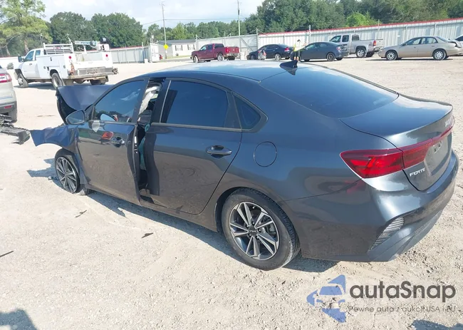 3KPF24AD3PE621649: 43096506