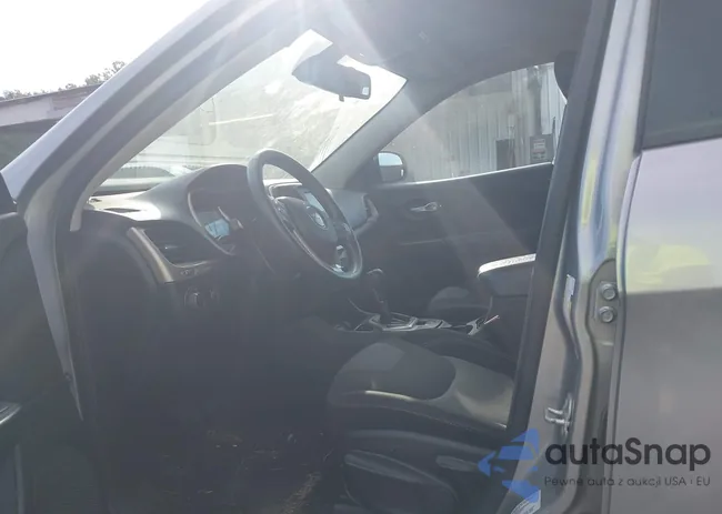 1C4PJLAB3GW184516: 43096544