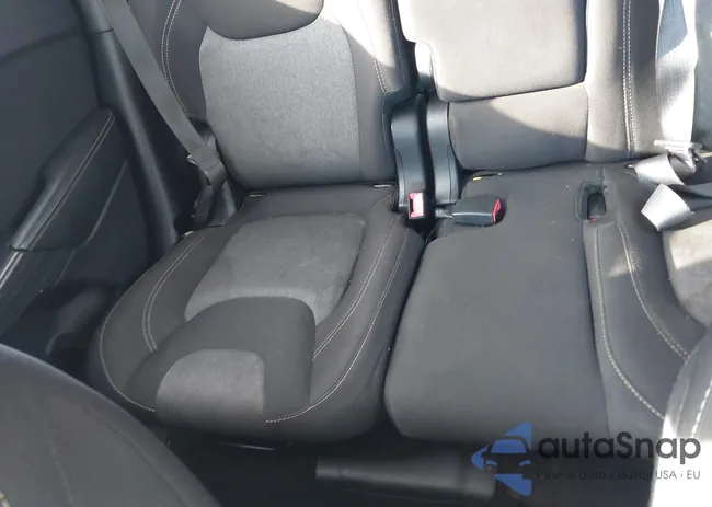 1C4PJLAB3GW184516: 43096544