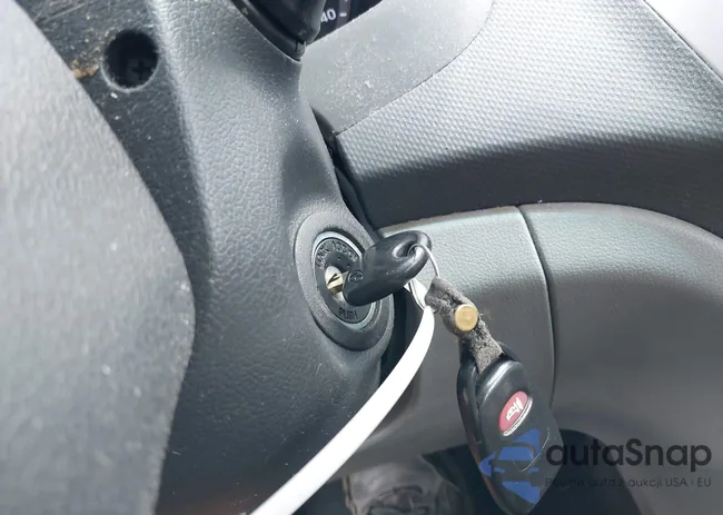 KMHCU4AE3CU136389: 43096566