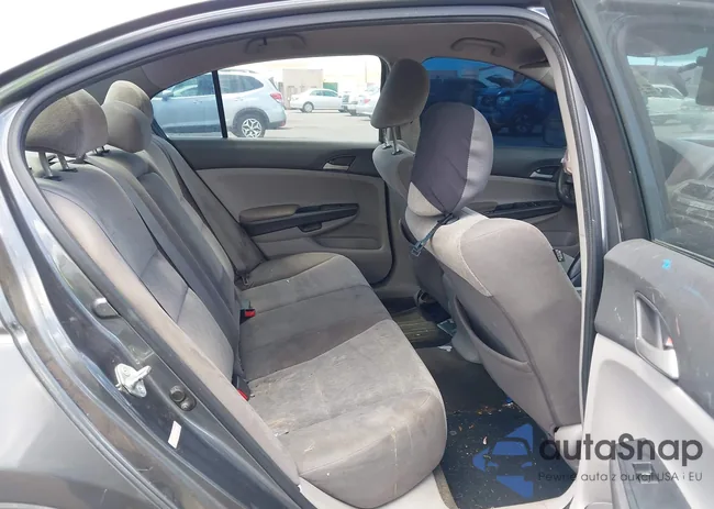 1HGCP2F48AA156802: 43095752