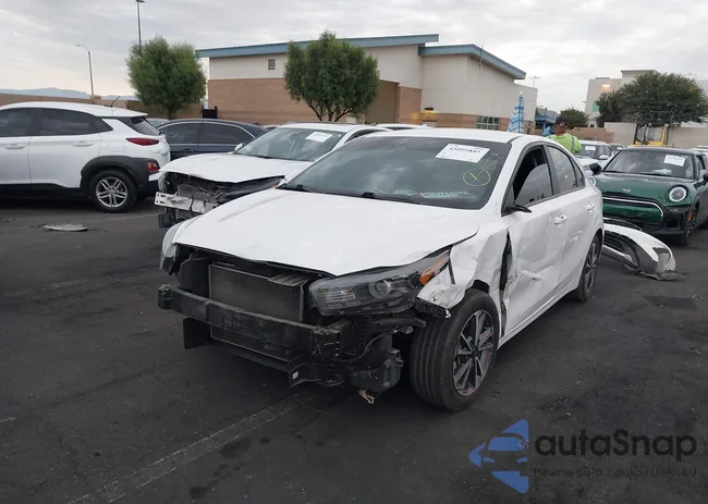 3KPF24AD2NE468629: 43095845