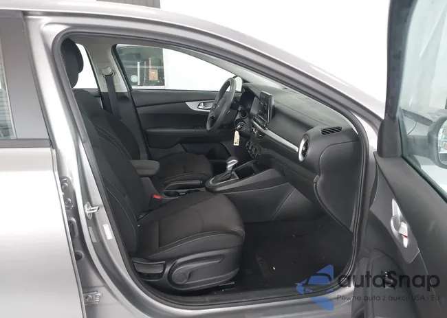 3KPF24AD3PE588300: 43096013