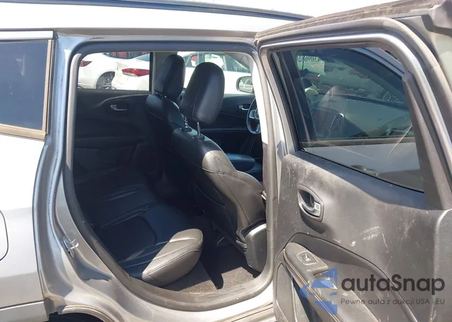 3C4NJDBBXJT417493: 43096824