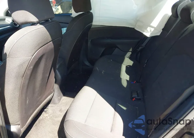 3KPF24AD6ME412286: 43097045