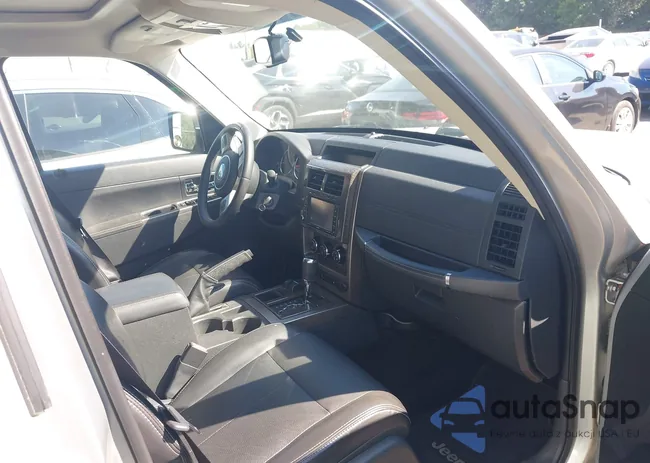 1C4PJMFK2CW214520: 43098256