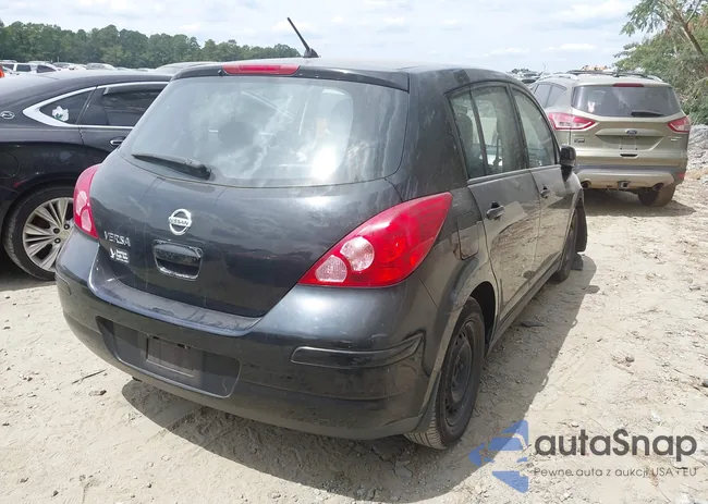 3N1BC13E58L385814: 43098372