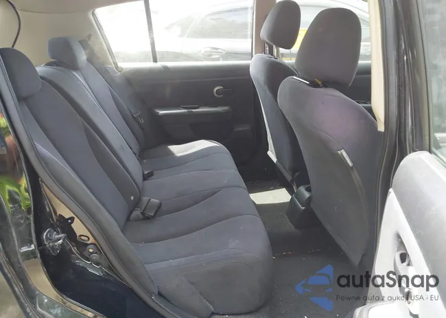 3N1BC13E58L385814: 43098372