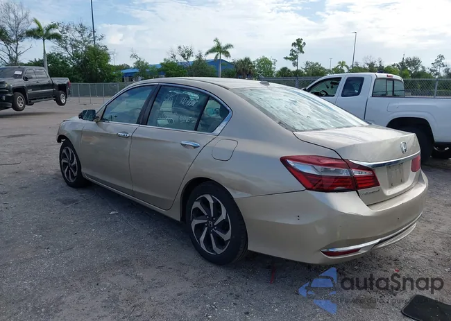 1HGCR2F79HA160338: 43098417