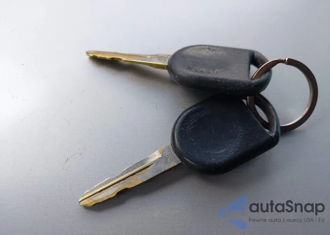 1FTRX12W65NB77611: 43098524