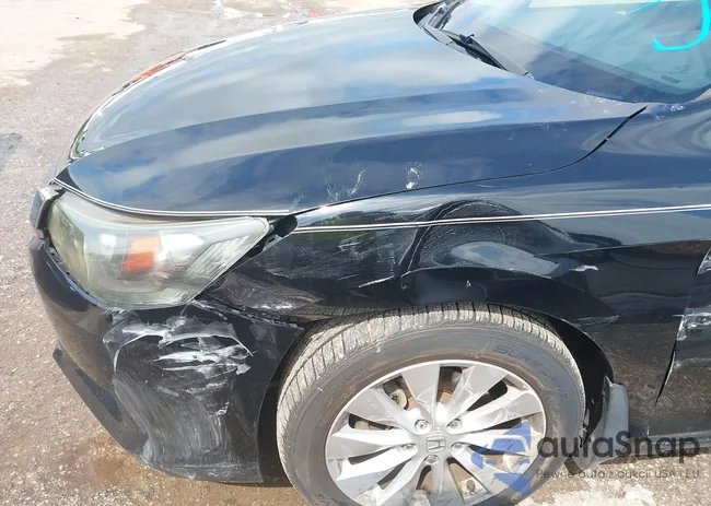 1HGCR2F83FA194412: 43098556