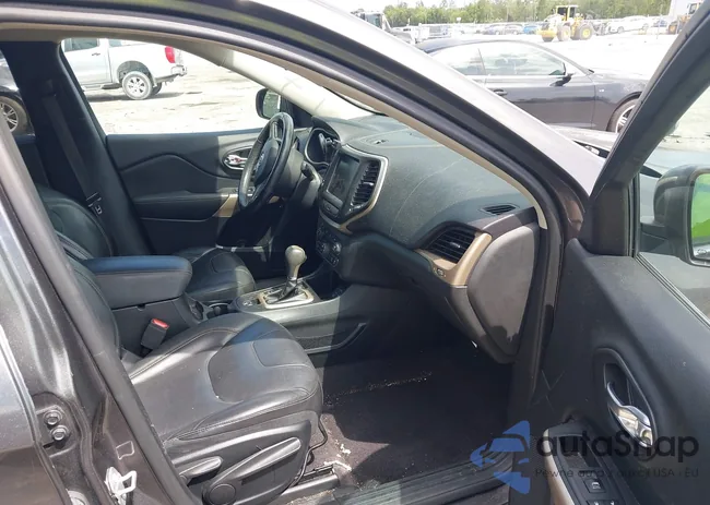 1C4PJLDB2JD567877: 43098649