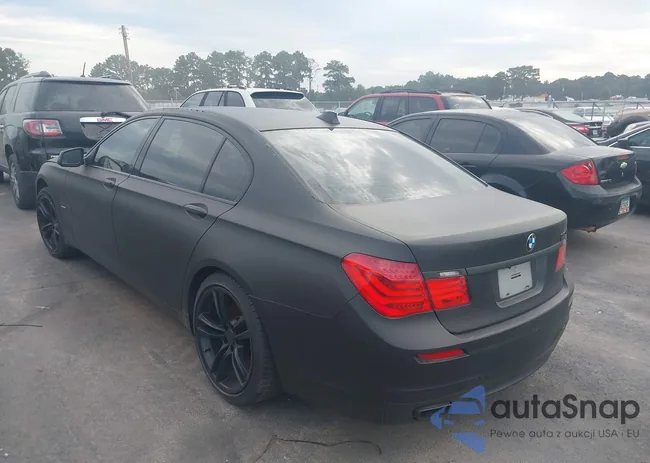 WBAKB8C57BC852272: 43098692