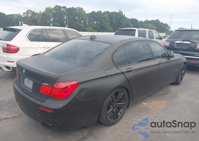 WBAKB8C57BC852272: 43098692