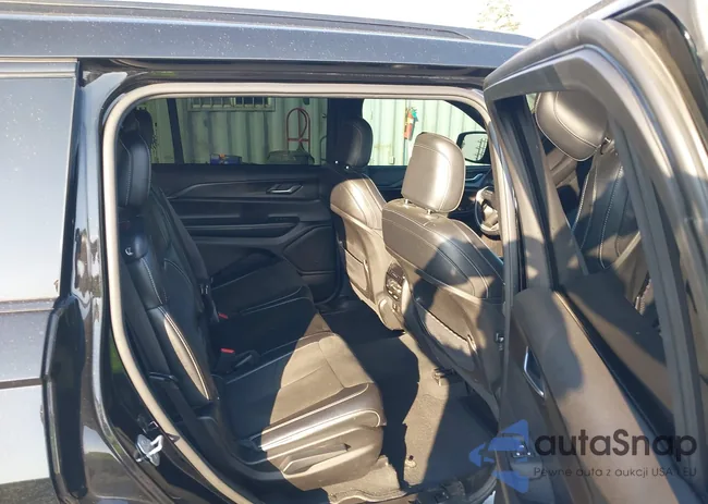 1C4RJKAG9P8823324: 43098695