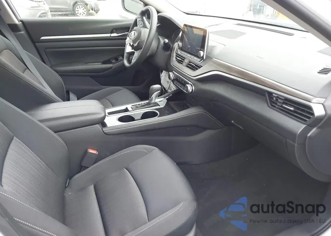 1N4BL4DV9PN411462: 43097811