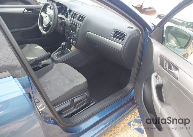 3VW2B7AJ1JM242553: 43098029