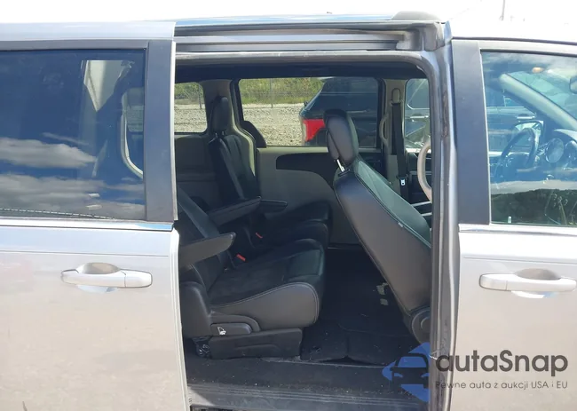 2C4RDGCG1KR744180: 43099397