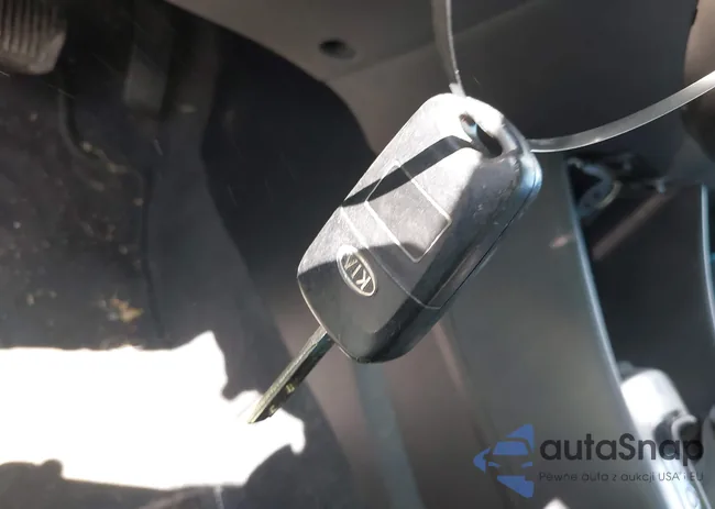 KNADN4A39C6071876: 43099532