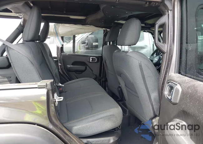 1C4RJXN63SW641492: 43099690