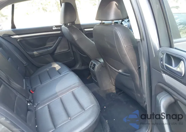 3VWRZ7AJ6AM127375: 43098789