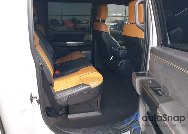 1FTFW1E55PFA42853: 43098815