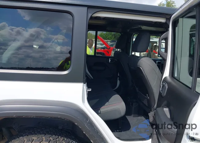 1C4PJXFN6SW528228: 43100284