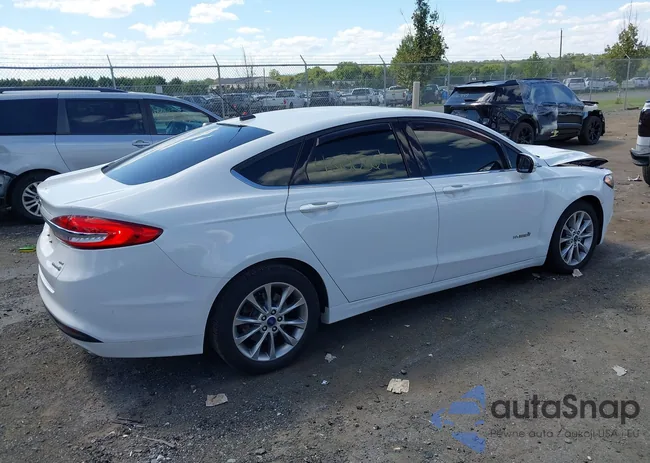 3FA6P0LU9HR305437: 43100364