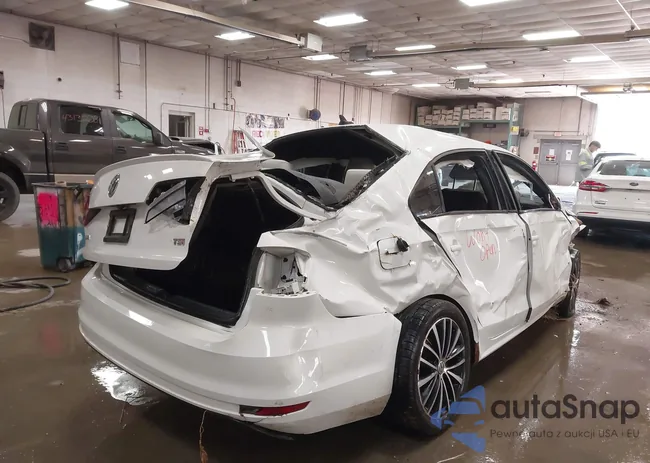 3VWD17AJ8GM412833: 43100375