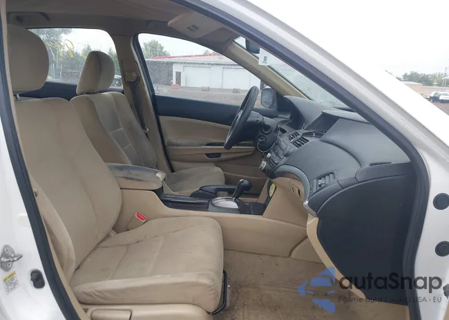 1HGCP2F4XBA083420: 43099913