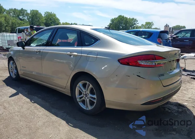 3FA6P0UU2JR191558: 43099984