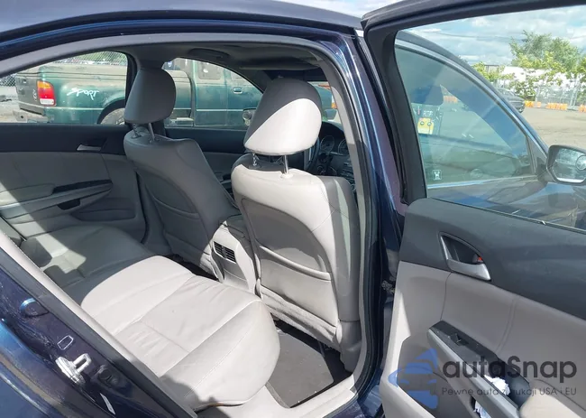 5KBCP3F86AB007305: 43101196