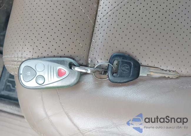 2HNYD18831H513502: 43101296