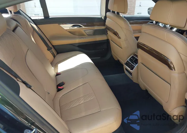 WBA7E4C58KGV28763: 43101582