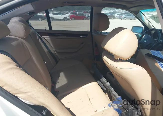 WBAEV334X5KW19284: 43100871