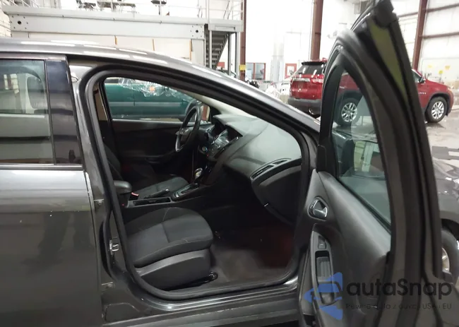 1FADP3F21JL288558: 43100958