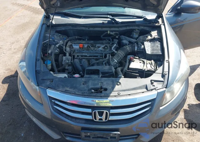 1HGCP2F61BA003679: 43101004