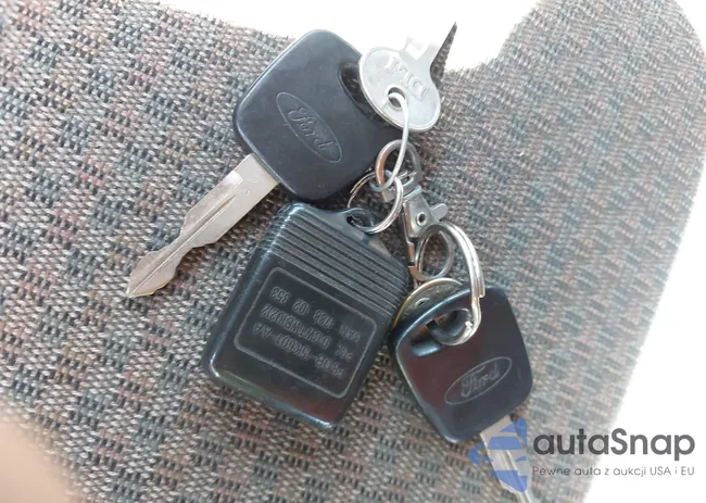 1FTYR14X5XPA99387: 43102125