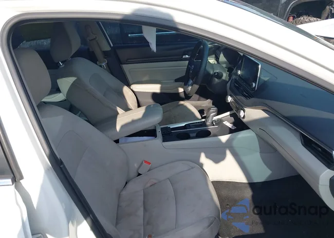 1N4BL4BV8KC201667: 43102367