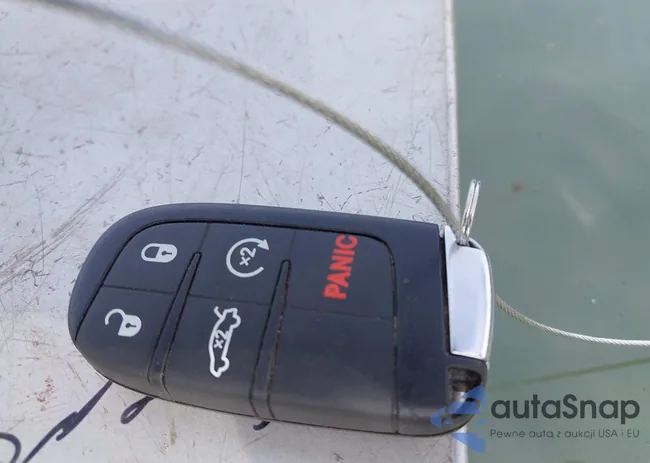 2C3CDXHG4PH572047: 43102607