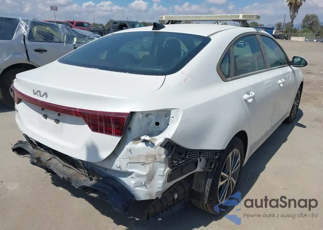 3KPF24AD9RE777262: 43101767